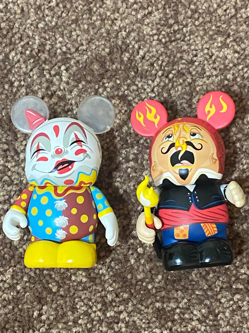 Disneys Vinylmation Under the Big Top Fire Eater and Clown